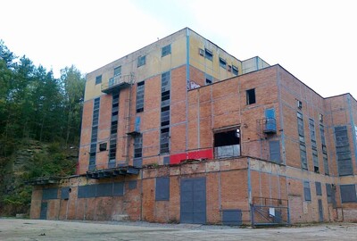 Třebíč: Ze staré továrny bude škola i byty